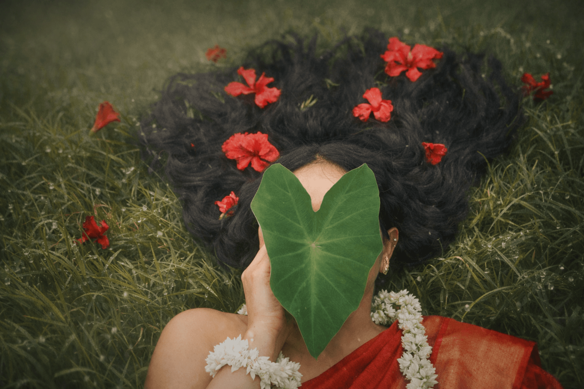 Skin fragrance ritual visual 3